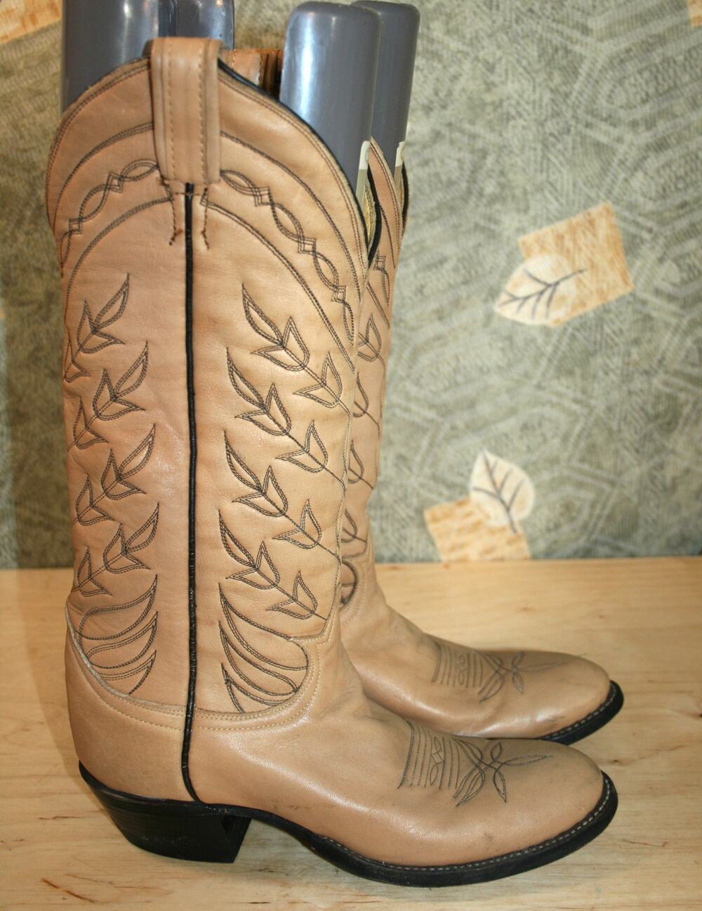 Tony Lama Tan Leather Women's Western Cowboy Boots 6.5 B Almond Toes